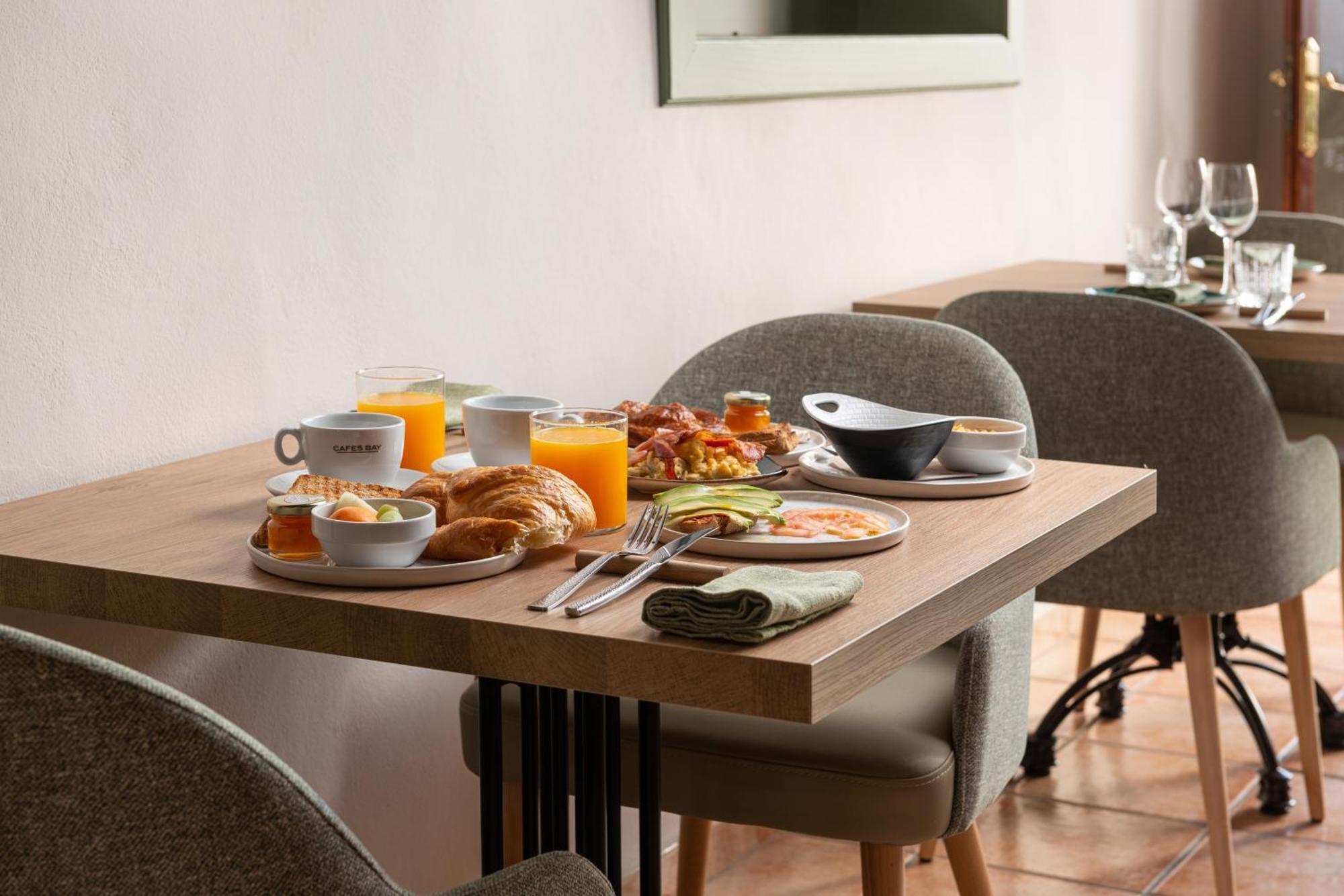 Xim Hotel 4*